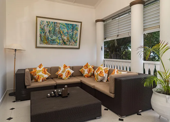 2 Bed - Sleeps 4 - Pets - Pool - Garden *