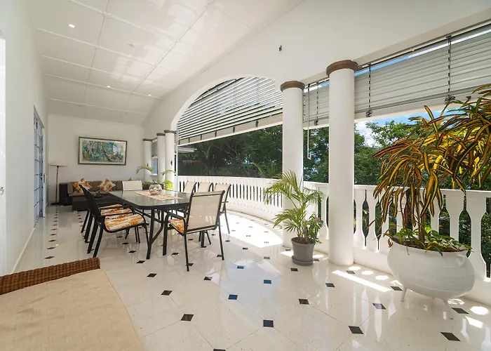 Villa 2 Bed - Sleeps 4 - Pets - Pool - Garden Beau Vallon (Mahe)