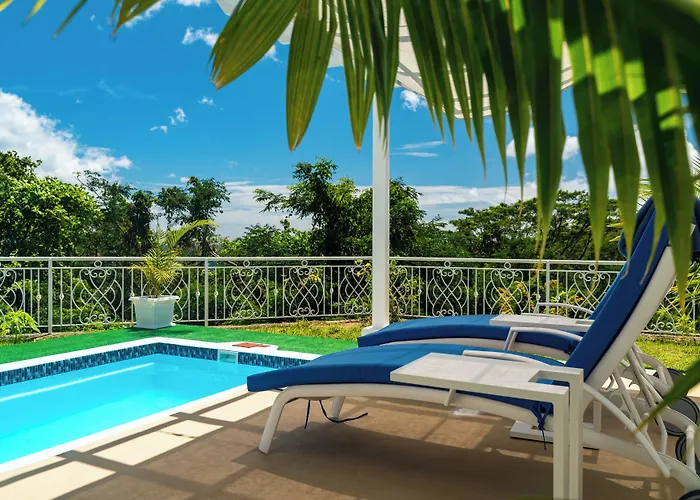 2 Bed - Sleeps 4 - Pets - Pool - Garden